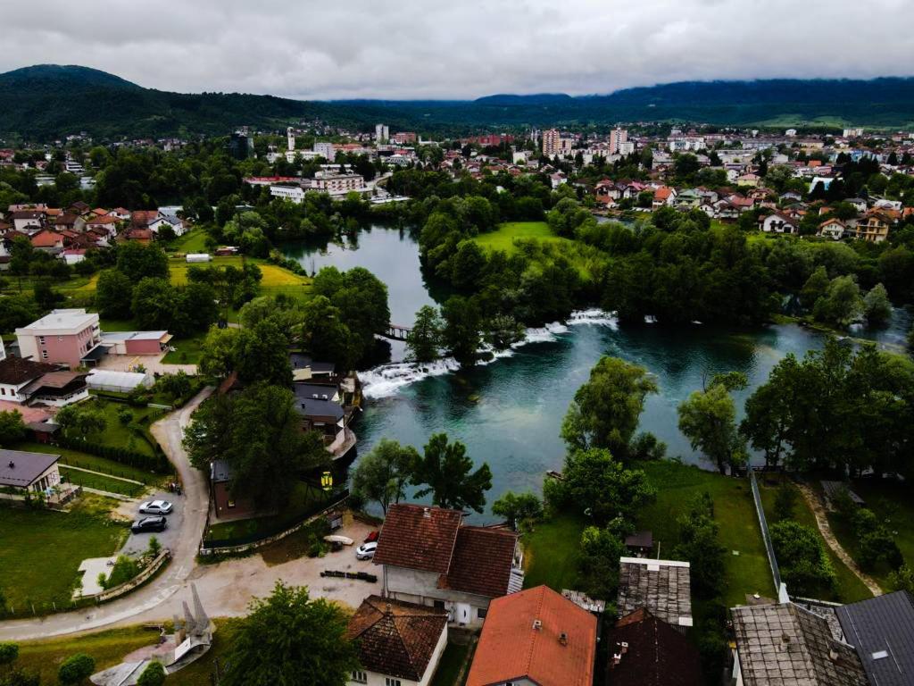 Holiday Home Waterfall View Bihać Exterior foto